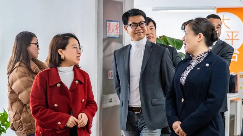 企业宣传片拍摄器材定制方案：如何打造专业视听体验**